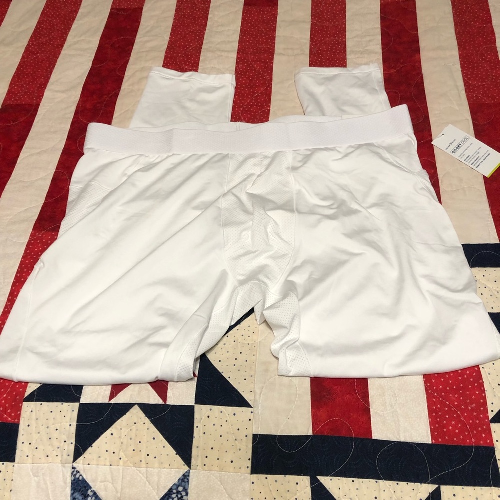 NWT. Men's Old Navy Go-Dry Active Moisture Wicking Leggings. Size XXL.